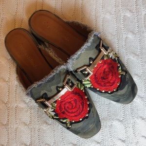 Cityclassified Rose Camo Mules